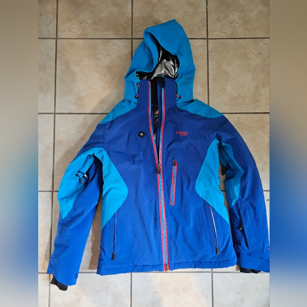 Columbia Women’s Omni Heat Electric Jacket